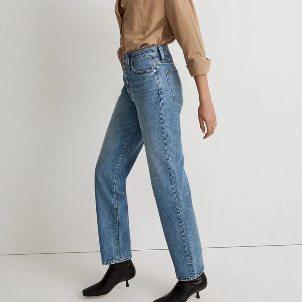 Madewell The Perfect Vintage Straight Jean in Delafield Wash: Button-Fly Edition